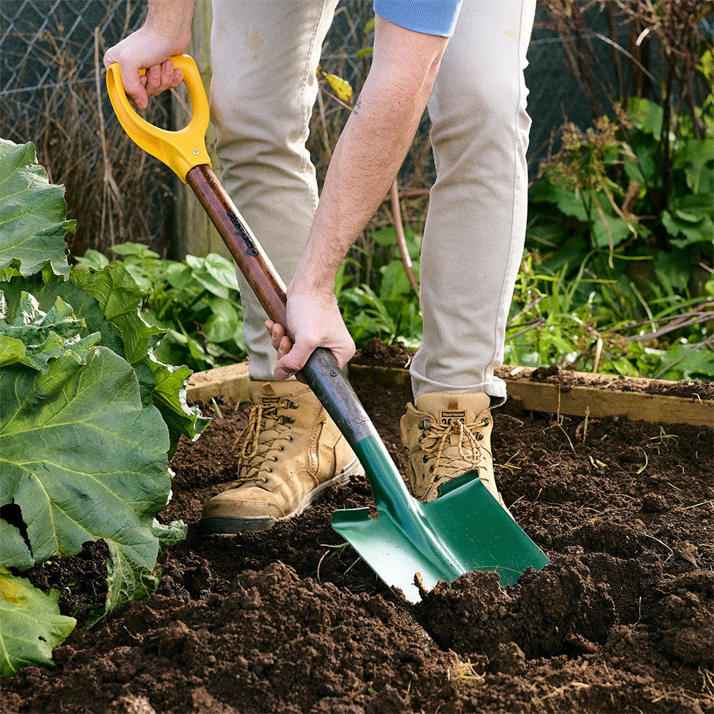 CYCLONE Garden Spade Poly Dee Grip
