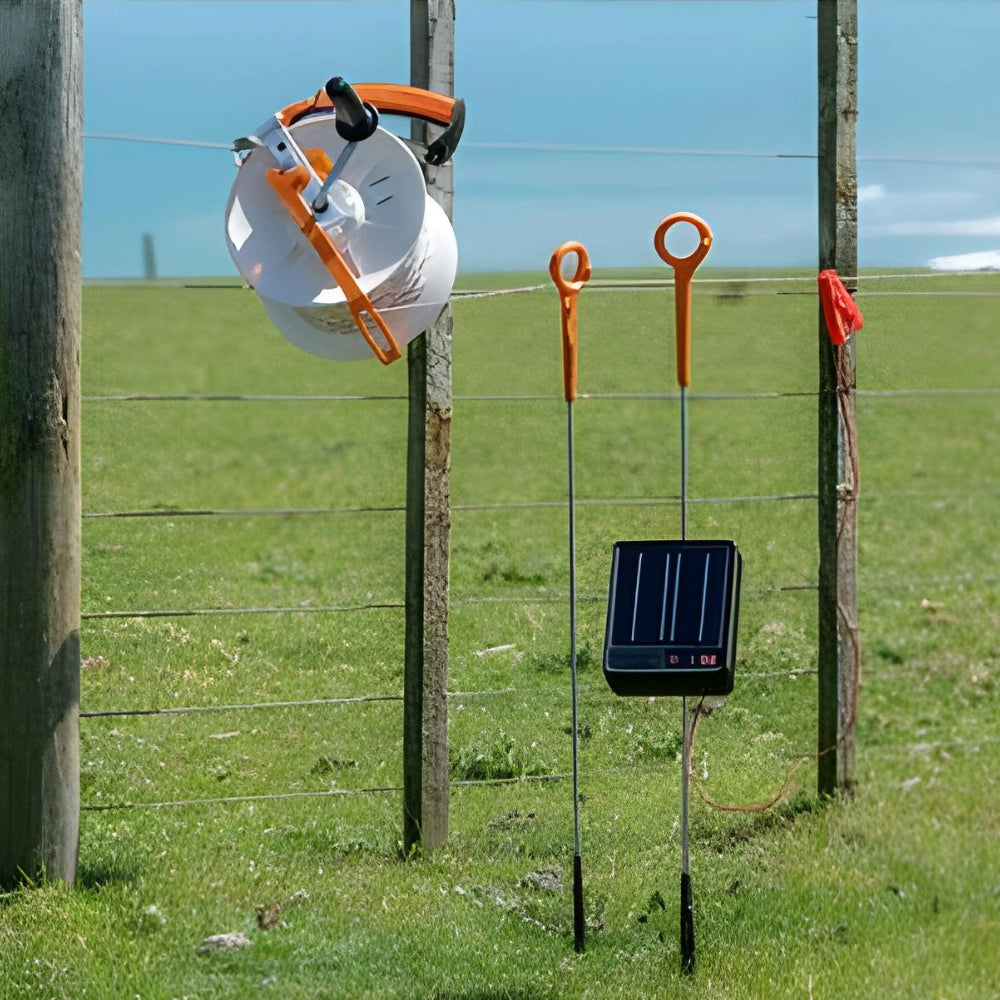 GALLAGHER S12 Lithium Solar Fence Energizer