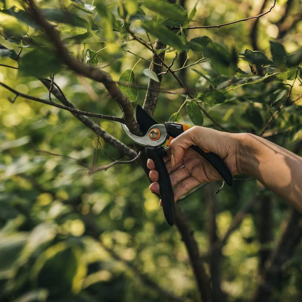 FISKARS Solid Bypass Pruner P321