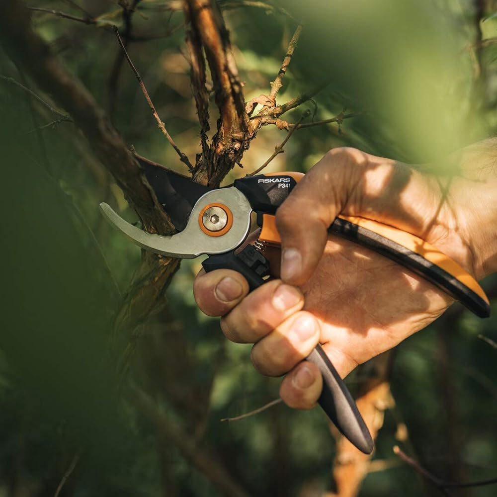 FISKARS Fingerloop Bypass Pruner P44