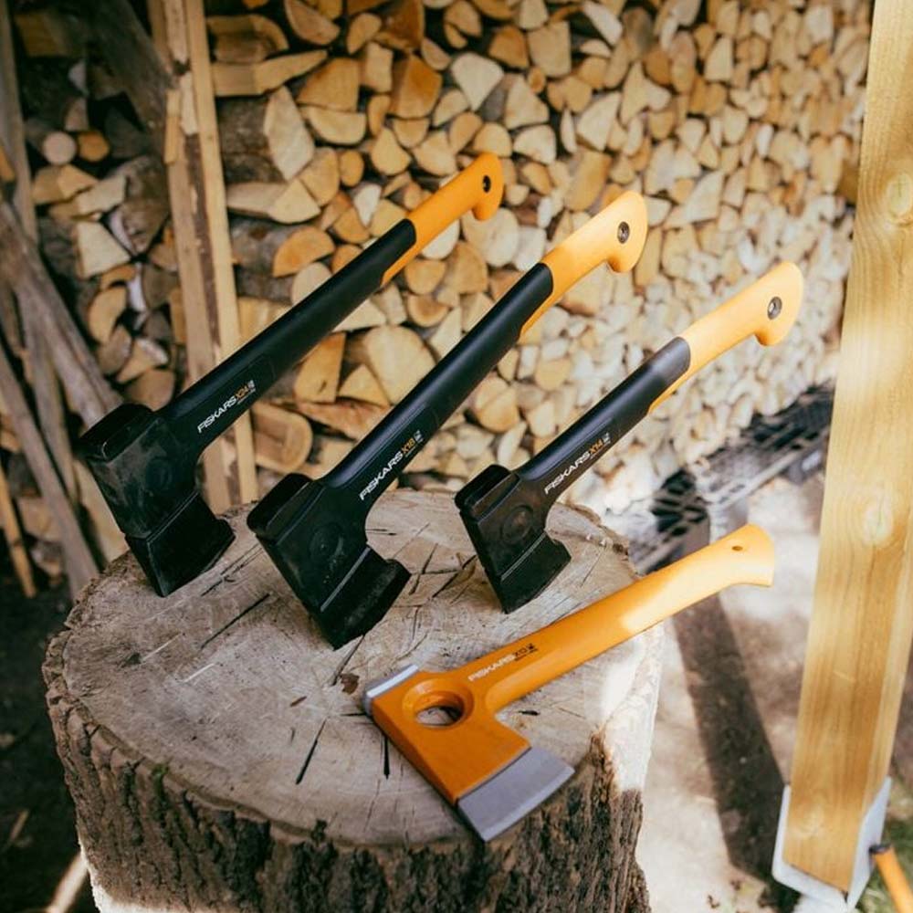 FISKARS X13 Ultra Light Hiking Axe